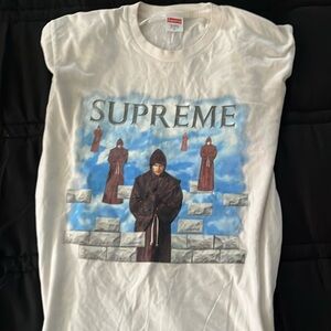 supreme tee in size m